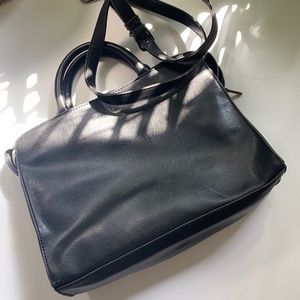 Matt+Nat vegan Leather handbag with strap